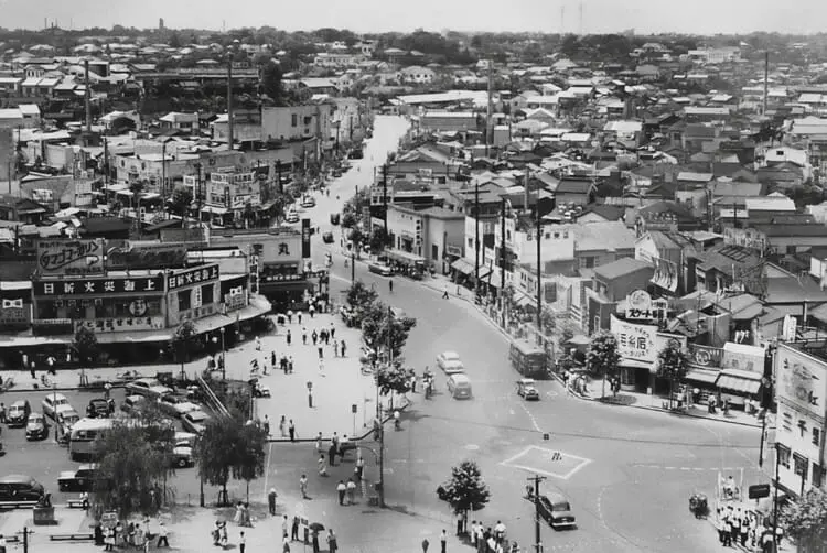 Golden Week in Japan in the 60s. Article about the May holidays in Asia and especially Japan: the Golden Week (history, matsuri, customs and related terms regarding Golden Week holidays in contemporary Japan)