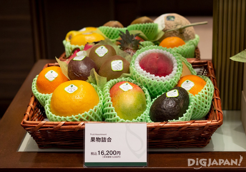 Owoce są popularne w Japonii, szczególnie w sezonie - samo zdrowie. Artykuł o 10 zdrowych rzeczach, które moglibyśmy się nauczyć ze współczesnej Japonii i wproowadzić w naszym, zachodnim życiu.