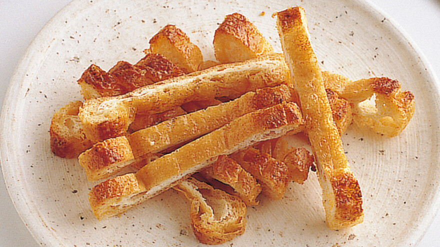 „Lis na niej przysiadł” – opętania kitsune-tsuki kobiet na japońskiej prowincji Kitsune-tsuki: od dawnych wsi po psychiatrie Meiji. Jak „lis” stawał się językiem niewypowiedzianego gniewu kobiet i narzędziem społecznego piętna.