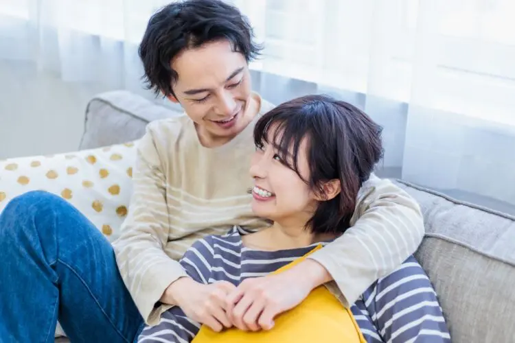 Amae (甘え) – japońskie słowo odsłaniające uczucie, o którym Zachód milczy Amae (甘え) – japońskie słowo na subtelne pragnienie miłości, opieki i akceptacji. Uczucie znane wszystkim, ale nazwane tylko w Japonii.