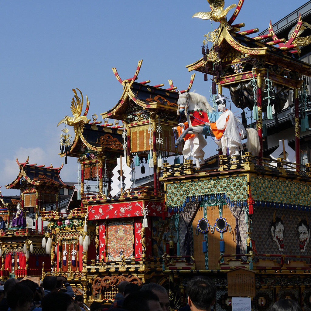 Karakuri Ningyō of Ancient Japan – Wooden Mechanical Robots That Served Tea, Danced, and Wrote Essay about Karakuri Ningyo - Japanese traditional wooden mechanical robots (dolls) from Edo period.