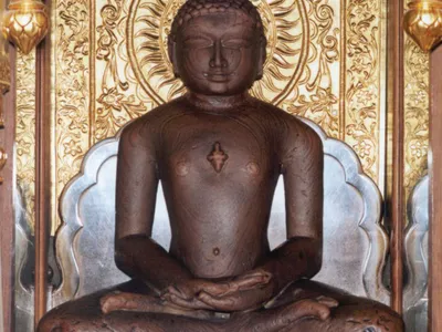 Japońska przypowieść o słoniu i ślepcach, czyli o egzystencjonalnym niezrozumieniu czegokolwiek Rozważania na temat ograniczeń poznania na podstawie przypowieści o słoniu i ślepcach i jej japońskich interpretacjach (np. u Hokusaia)