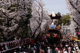 Karakuri Ningyō of Ancient Japan – Wooden Mechanical Robots That Served Tea, Danced, and Wrote Essay about Karakuri Ningyo - Japanese traditional wooden mechanical robots (dolls) from Edo period.
