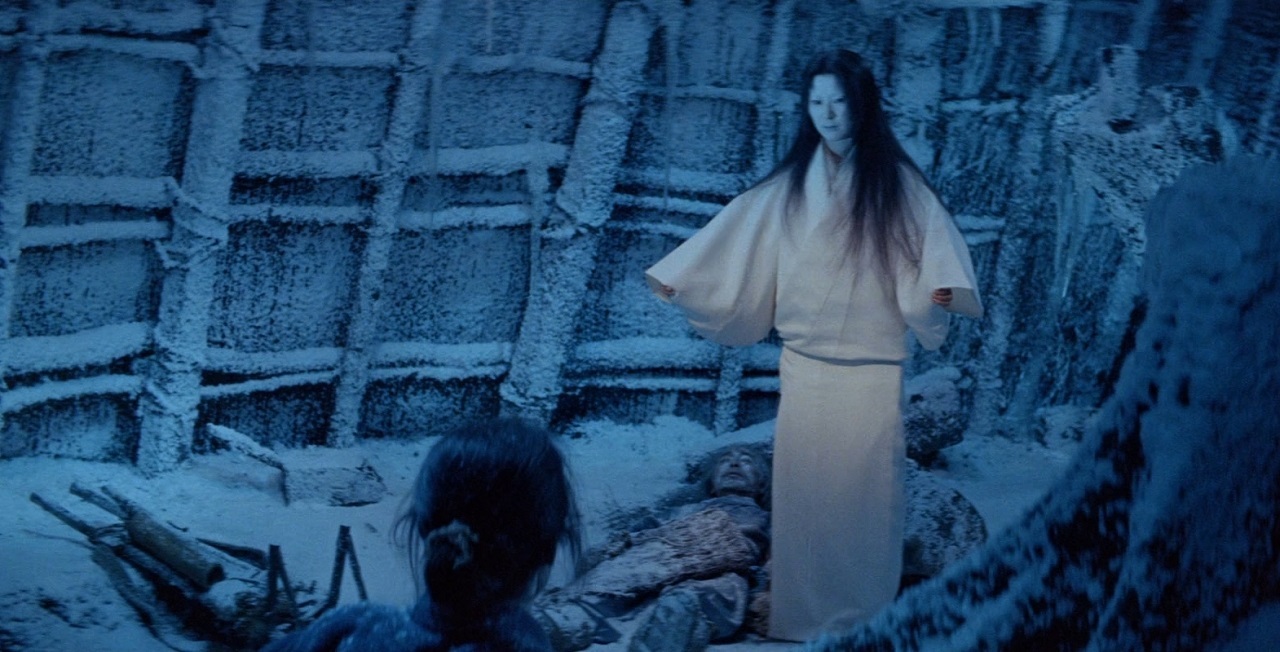 „Śnieżna kobieta” yuki-onna – bolesne piękno i pozaludzka obojętność Yuki-onna (雪女) bez uproszczeń: kanji, źródła i „Kwaidan” Hearna, a potem biel, zimno i kobieta jako „Inna” – od folkloru po popkulturę i ekologiczną wrażliwość.