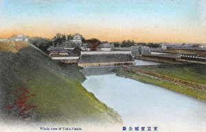 Wieczorne rozmyślania w barze. Yotsuya, Tokyo. Spokojne rozważania w małym barze w Yotsuya. Historia, dawne legendy, ciche ulice w deszczu i wspomnienia zapisane w tkance Tokyo.