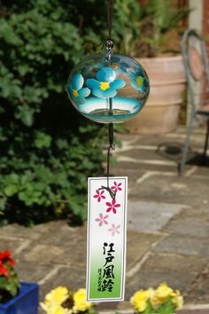 Japoński dzwonek wietrzny furin. Dzwoneczki fūrin - jak w Japonii świętowana jest duchowa lekkość letniego popołudnia.