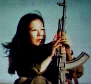 Fusako Shigenobu - założycielka terrorystycznej marksistowskiej organizacji Japanese Red Army. Artykuł o JRA (Japanese Red Army) - ekstremistycznej organizacji terrorystycznej walczącej w imię komunizmu.