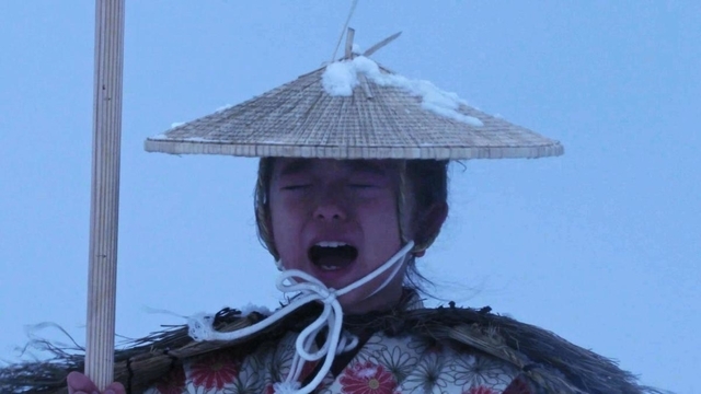 Goze: niewidome artystki feudalnej Japonii - godność w tułaczce przez śnieg i odrzucenie Poznaj historię goze – niewidomych artystek feudalnej Japonii. Ich życie to surowa dyscyplina, tułaczka i godność odzyskana przez sztukę.