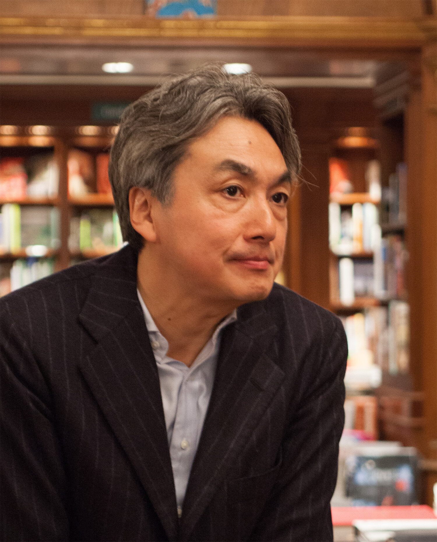 Japoński artysta nihonga Hiroshi Senju Artykuł o sztuce japońskiego malarza Hiroshi Senju oraz filozofii zen w jego obrazach - "At World's End" i "Water Temple" - interpretacja obrazu.