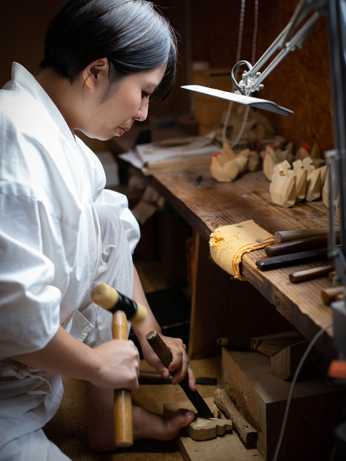 Japoński rzemieślnik Ise Ittobori Esej o oddolnych szkołach ludowych terakoya w Japonii okresu Edo (shogunatu Tokugawów).