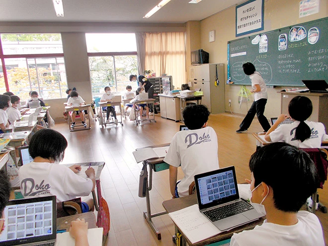 Japanese children know "Hōjōki" by heart – but what can we learn from a monk of the 13th century? "Hōjōki" by Kamo no Chōmei – a Japanese life lesson from 800 years ago, still present in schools. Discover what it can teach us today.