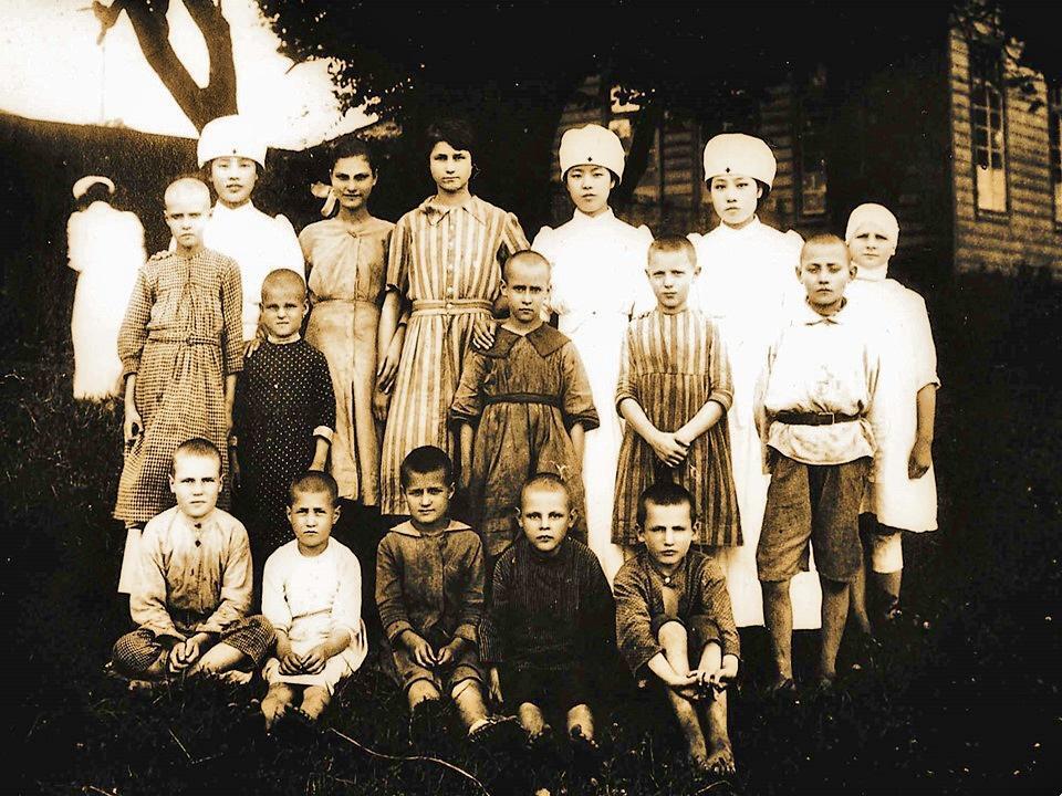 Uratowanie dzieci syberyjskich przez Japonię. Artykuł o współpracy polsko-japońskiej podczas II Wojny Światowej. Jak Japończycy i Polacy omijali Niemców, by wymienić się danymi wywiadowczymi.