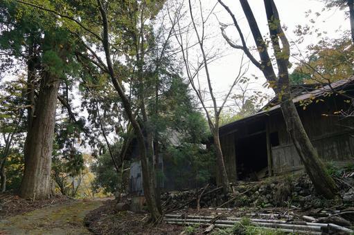 ukiyo-japan.pl - esej o ukrytych wioskach w historii Japonii - kakurezato Esej o kakurezato - "ukrytych wioskach" w historii i kulturze Japonii - od rodu Heike po Naruto.