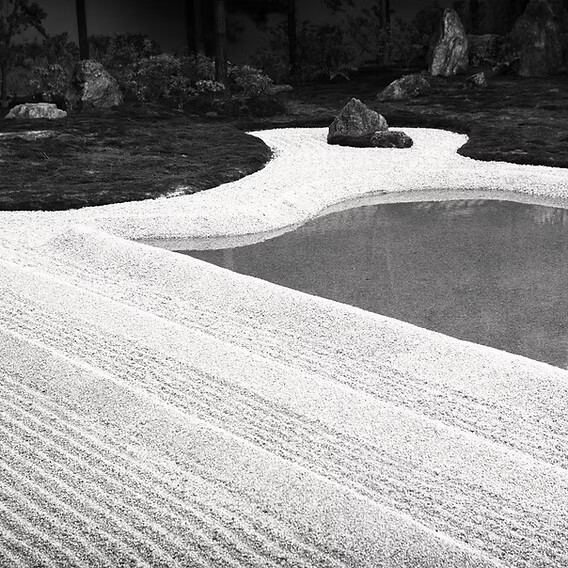 The Tradition of Kōans in Japan – A Zen Practice That Doesn’t Give Answers, But Takes Them Away Kōans in the Tradition of Japanese Zen Based on the Writings in the Shasekishū. What Are Kōans, and What Can They Give Us — and Take Away?