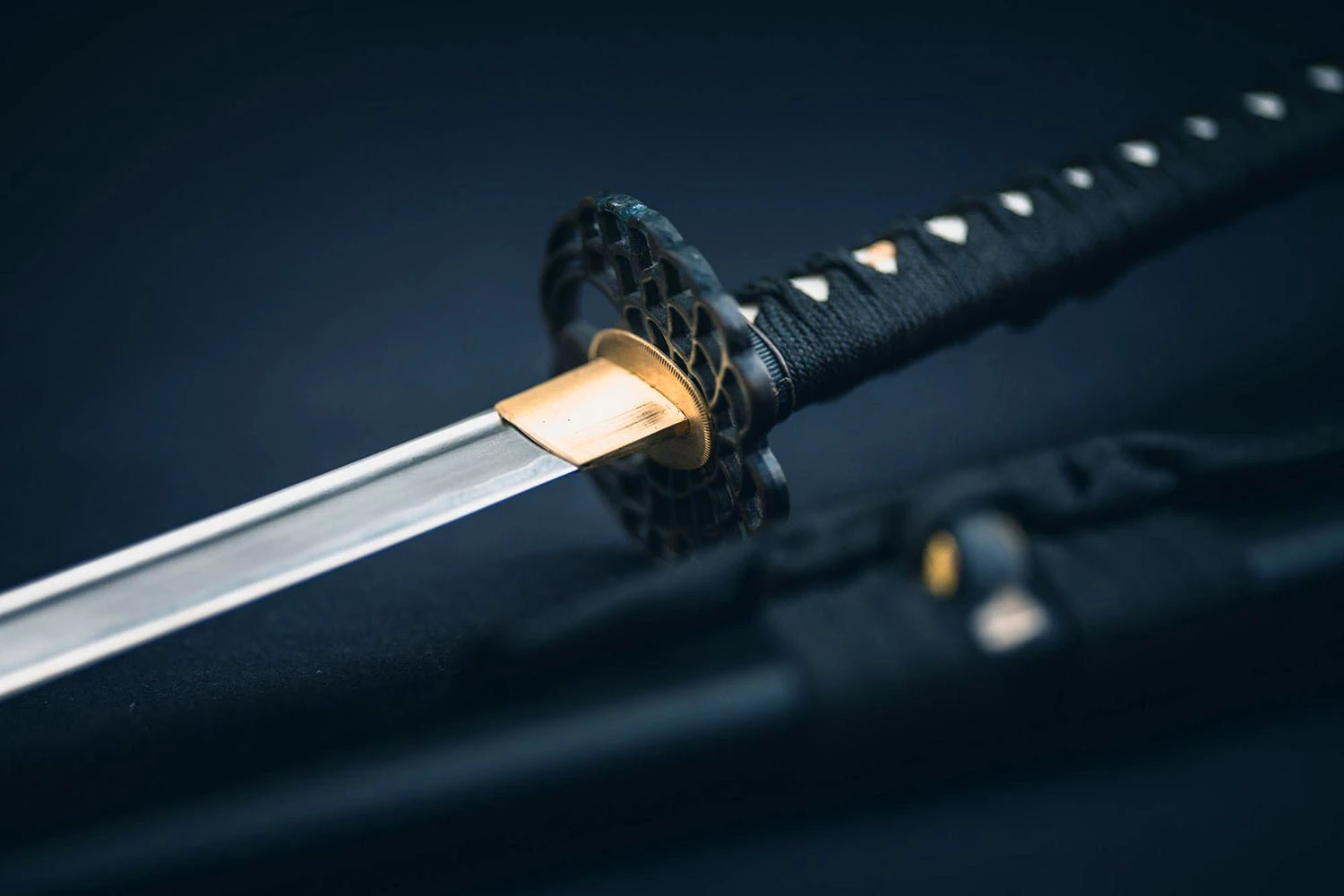 Katana - szabla czy miecz 10 prawd historycznych o Samurajach, jako japońskiej klasie społecznej - jaki był prawdziwy samurai?