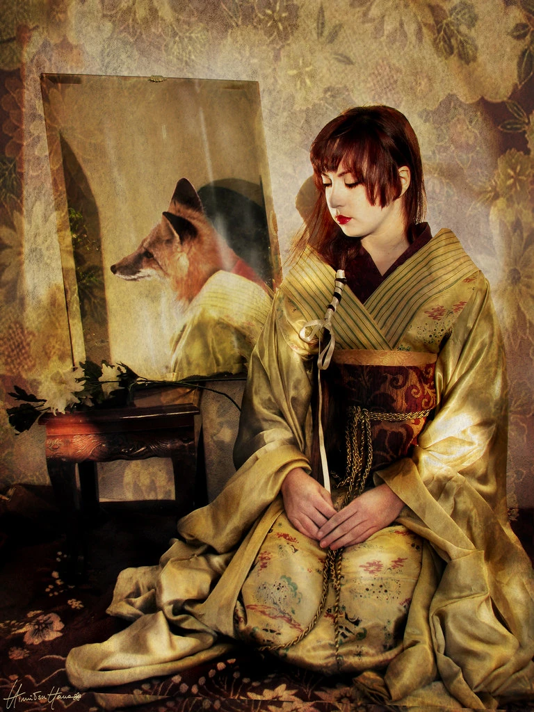 „Lis na niej przysiadł” – opętania kitsune-tsuki kobiet na japońskiej prowincji Kitsune-tsuki: od dawnych wsi po psychiatrie Meiji. Jak „lis” stawał się językiem niewypowiedzianego gniewu kobiet i narzędziem społecznego piętna.