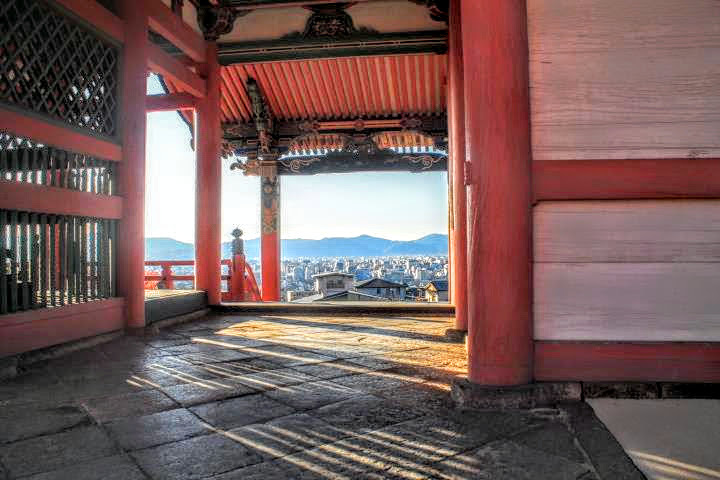 Świątynia Kiyomizu Deszcz przy świątyni Kiyomizu