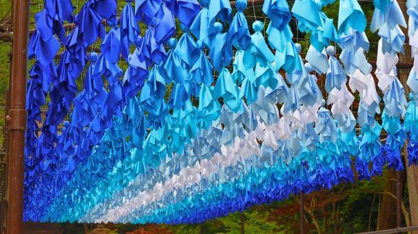 Teru Teru Bōzu – Take the Rain Away and Bring the Sun… or Snip! What is teru teru bōzu? Discover Japan’s weather charm, its dark legends, childhood rituals, and the quiet magic hidden in everyday life.