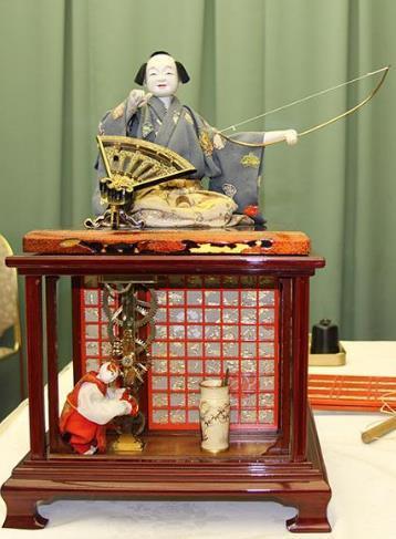 Karakuri Ningyō of Ancient Japan – Wooden Mechanical Robots That Served Tea, Danced, and Wrote Essay about Karakuri Ningyo - Japanese traditional wooden mechanical robots (dolls) from Edo period.