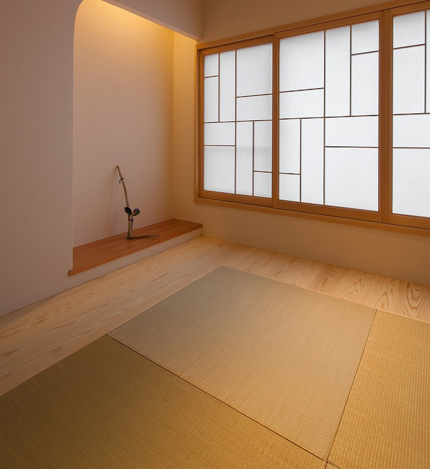 Close the World Behind the Door. Tokonoma – The Japanese Art of Emptiness in Your Home What is Tokonoma? Discover the Japanese Art of Emptiness and Learn How to Create It in Your Own Home—for Silence, Mindfulness, and Harmony.
