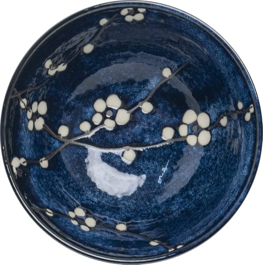 Blue Japan – how indigo 藍 (ai) dyed Edo and became the color of work, purity, and harmony Indigo 藍 (ai) shaped the aesthetics of Edo-period Japan — a color of work, purity, and harmony, present in fabrics, ukiyo-e, and everyday life.