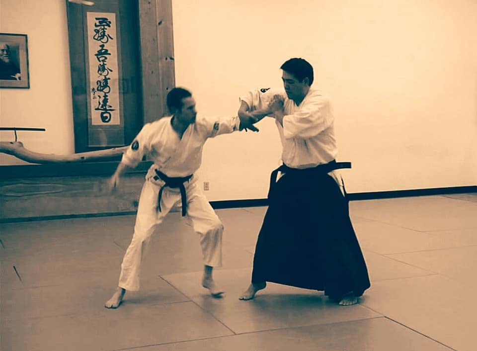 Shuhari - zasada stopnia wtajemniczenia na drodze do mistrzostwa według Japończyków Esej o budowie i znaczeniu znaku kanji "Dou" - droga (道, dō) - sztuka karatedo, zasady bushido, artyzm kado - co znaczy "dō"?