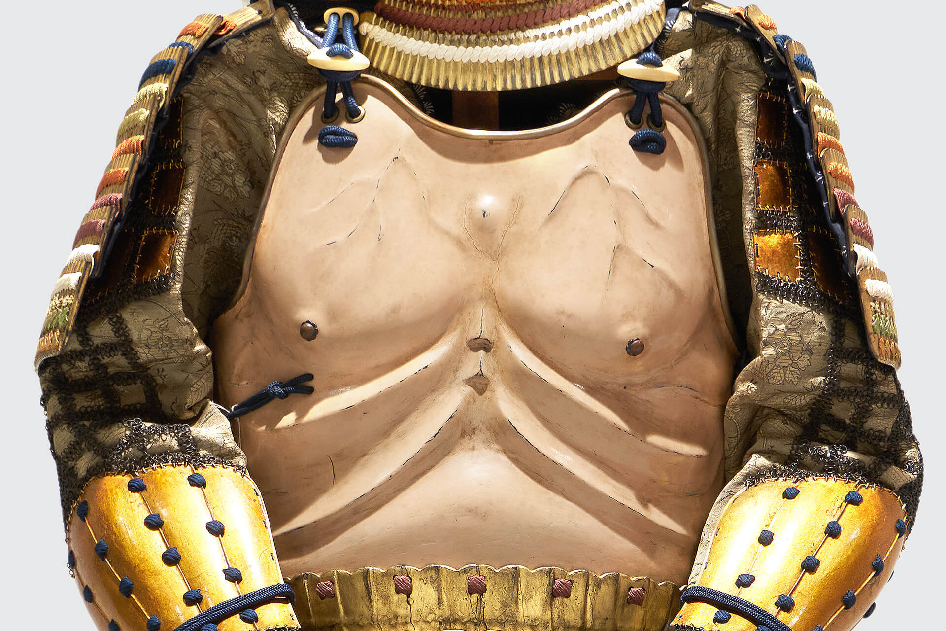 A Heart of Iron. The Samurai Dō Breastplates An Essay on Samurai Breastplates "Dō" – Their Construction, Types, and History from Antiquity to Late Edo