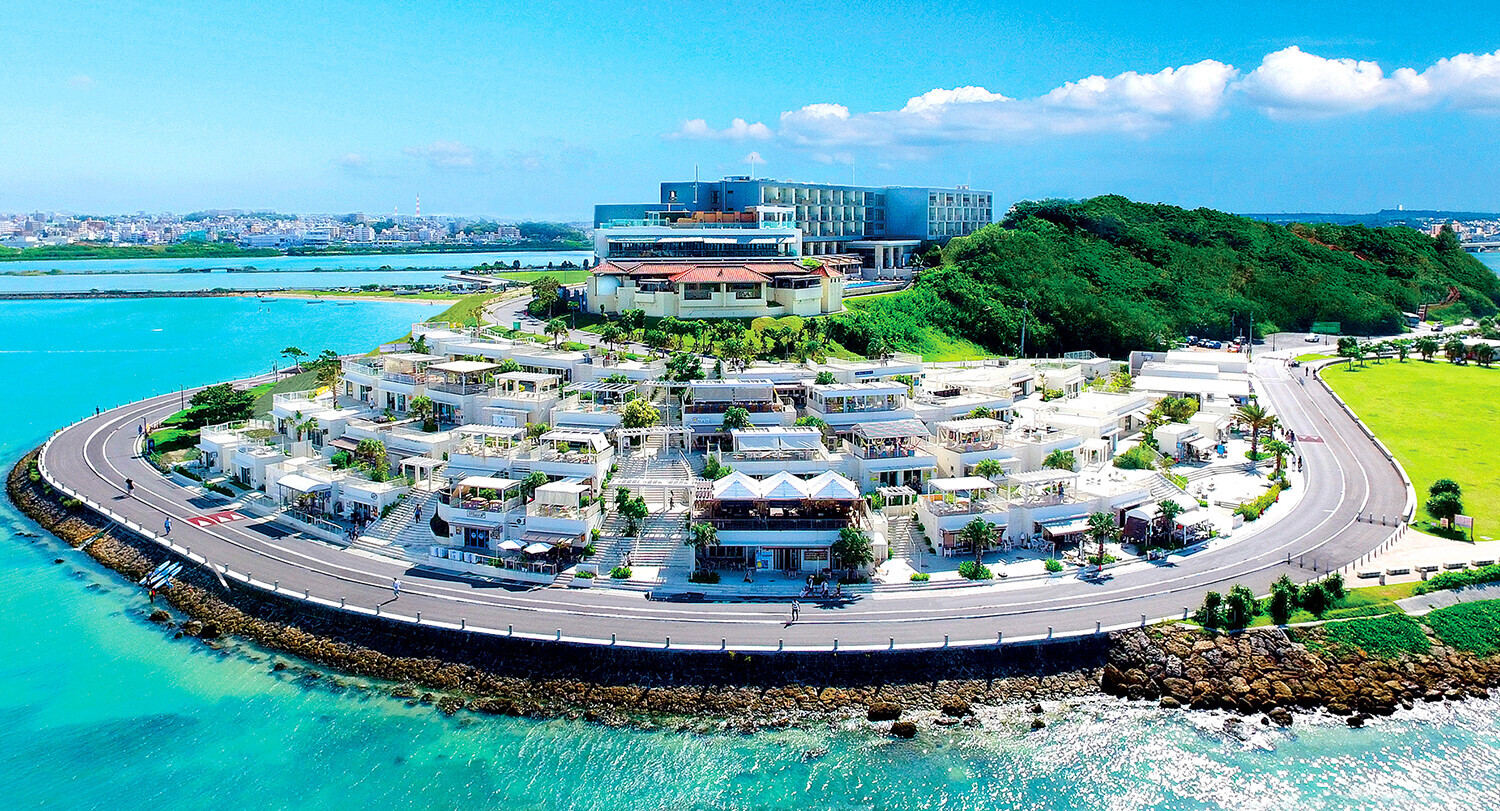 Nowoczesnma Okinawa, Japonia Esej o królestwie Ryukyu (dzisiejsza Okinawa w Japonii) - kolebce karate, kosmopolityzmu azjatyckiego i handlu morskiego Azji.