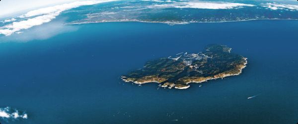 Where Did Japan Begin? Awaji Island and the Origins of Yamato Discover Awaji Island — the place where, according to the Kojiki and Nihon Shoki, the gods created Japan. Myth, archaeology, the origins of Yamato, the Awaji Ningyō Jōruri puppet theatre, the great earthquake, and the Akashi–Kaikyō Bridge — explore the extraordinary history of the island, from its cosmic beginnings to the 21st century.