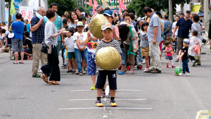 Festiwal ziemniaka w Japonii: kartoflane tańce Jaga Matsuri pod górą Yōtei Poznaj japońskie Jaga Matsuri – niezwykły festiwal ziemniaka w Kutchan na Hokkaidō. Tańce, parady i kartoflana radość u stóp góry Yōtei!