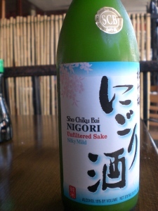 Shōchikubai i polska choinka: wytrwała zieleń pośród martwej bieli Sosna, bambus i śliwa: 松竹梅 (shōchikubai). Esej o symbolice „Trzech Przyjaciół Zimy”, kadomatsu oraz japońskiej sztuce wytrwałości.