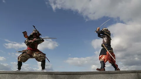 ukiyo-japan.pl - artykuł o katakiuchi - samurajskiej zemście zalegalizowanej przez shogunat Tokugawa Jak shogunat Tokugawa uregulował prawnie samurajską zemstę rodową - esej o życiu w Japonii Edo.