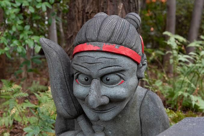 Abe no Seimei. Ile twarzy może mieć jeden człowiek? Artykuł o onmyodo - japońskiej sztuce magicznej z okresu Heian - oraz o jej czarnoksiężniku - onmyoji Abe no Seimei