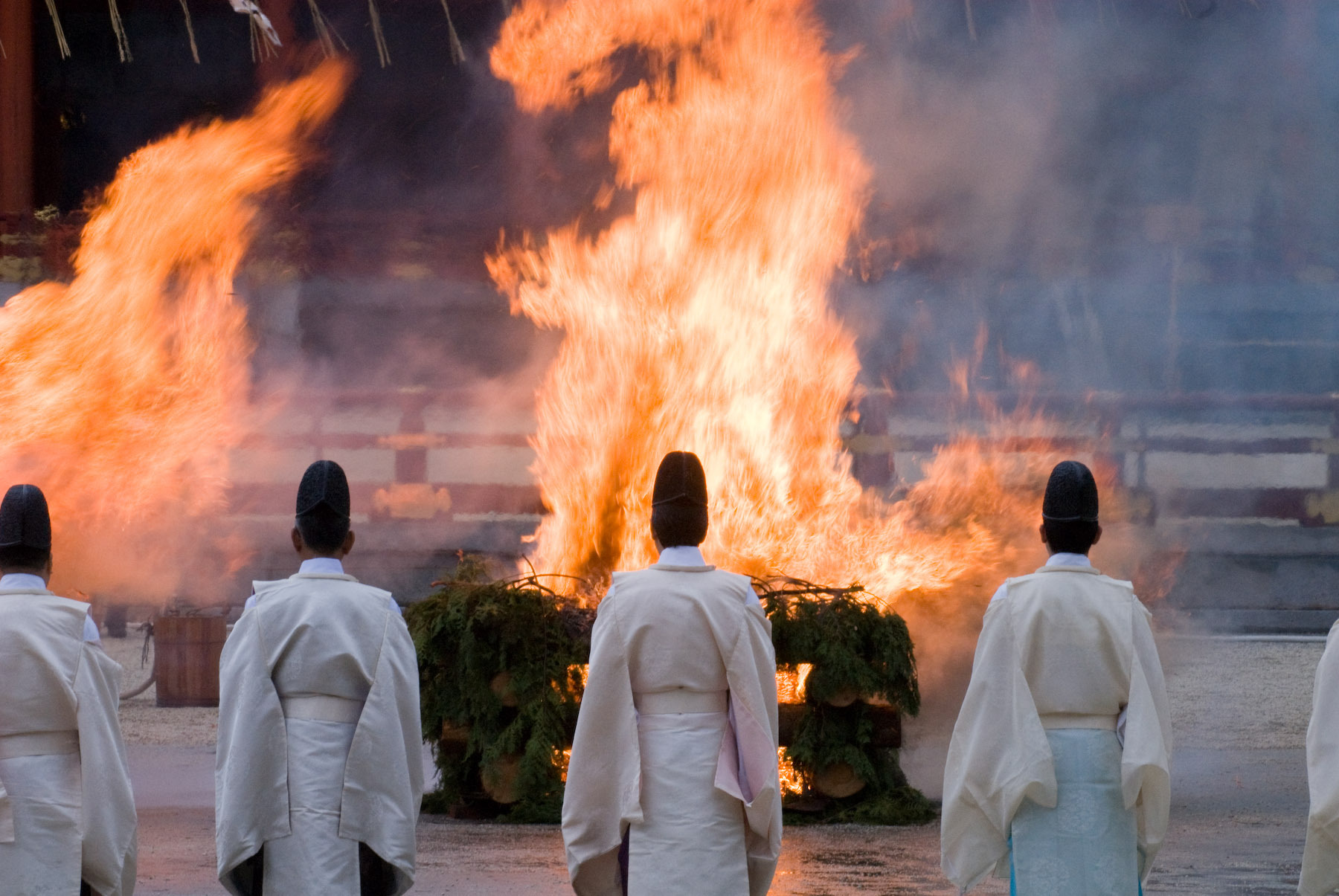 Rytuał shintoistyczny w Kyoto Święto równonocy wiosennej po japońsku - shunbun no hi 21 marca.