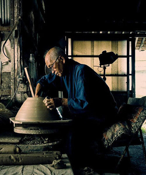 Japoński garncarz Esej o oddolnych szkołach ludowych terakoya w Japonii okresu Edo (shogunatu Tokugawów).