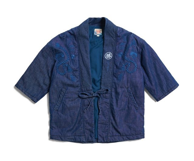 Blue Japan – how indigo 藍 (ai) dyed Edo and became the color of work, purity, and harmony Indigo 藍 (ai) shaped the aesthetics of Edo-period Japan — a color of work, purity, and harmony, present in fabrics, ukiyo-e, and everyday life.