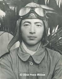 Prawdziwi kamikaze – listy chłopców do rodziny przed śmiercią Prawdziwi kamikaze: autentyczne listy i zapiski dwudziestoletnich pilotów i załóg kaiten pisane tuż przed misją. Fakty, kontekst i słowa do matek, ojców i sióstr.