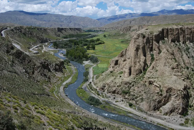 Rzeka w Tsuchiyamie Wiosenny deszcz w Tsuchiyamie