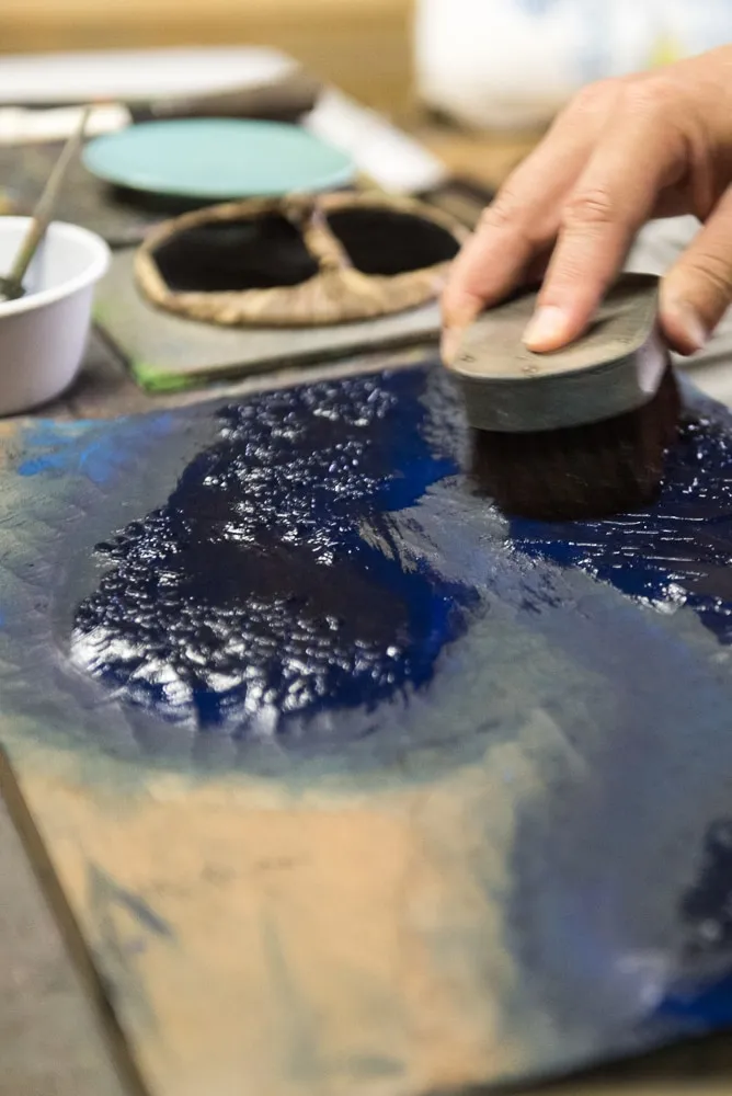 Pigmenty używane do ukiyo-e w Japonii Esej o twórczości japońskiego malarza, ekscentryka Edo - Itō Jakuchū, a także analiza jego obrazu "Wieloryb i słoń".