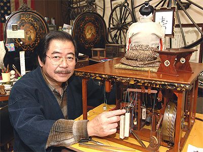 Karakuri Ningyō of Ancient Japan – Wooden Mechanical Robots That Served Tea, Danced, and Wrote Essay about Karakuri Ningyo - Japanese traditional wooden mechanical robots (dolls) from Edo period.