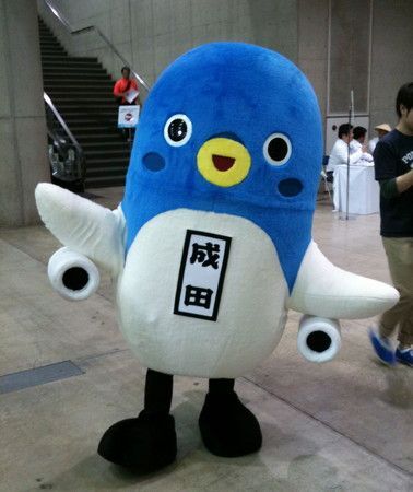 Futro, które zarabia miliardy - Yuru-kyara, czyli jak każda japońska mieścina ma swoją pocieszną pokrakę Yuru-kyara – japońskie maskotki, które promują miasta, tańczą w TV i zarabiają miliardy yenów. Poznaj ich historię, najbardziej zwariowane postacie i wpływ na gospodarkę Japonii.