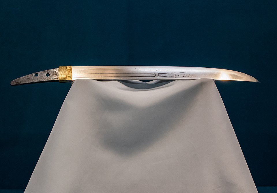 Artykuł o znaczeniu wakizashi na ukiyo-japan.pl Esej o samurajskiej broni wakizashi - budowa i historia, cechy charakterystycznme oraz symbolika i znaczenie w życiu samuraja.