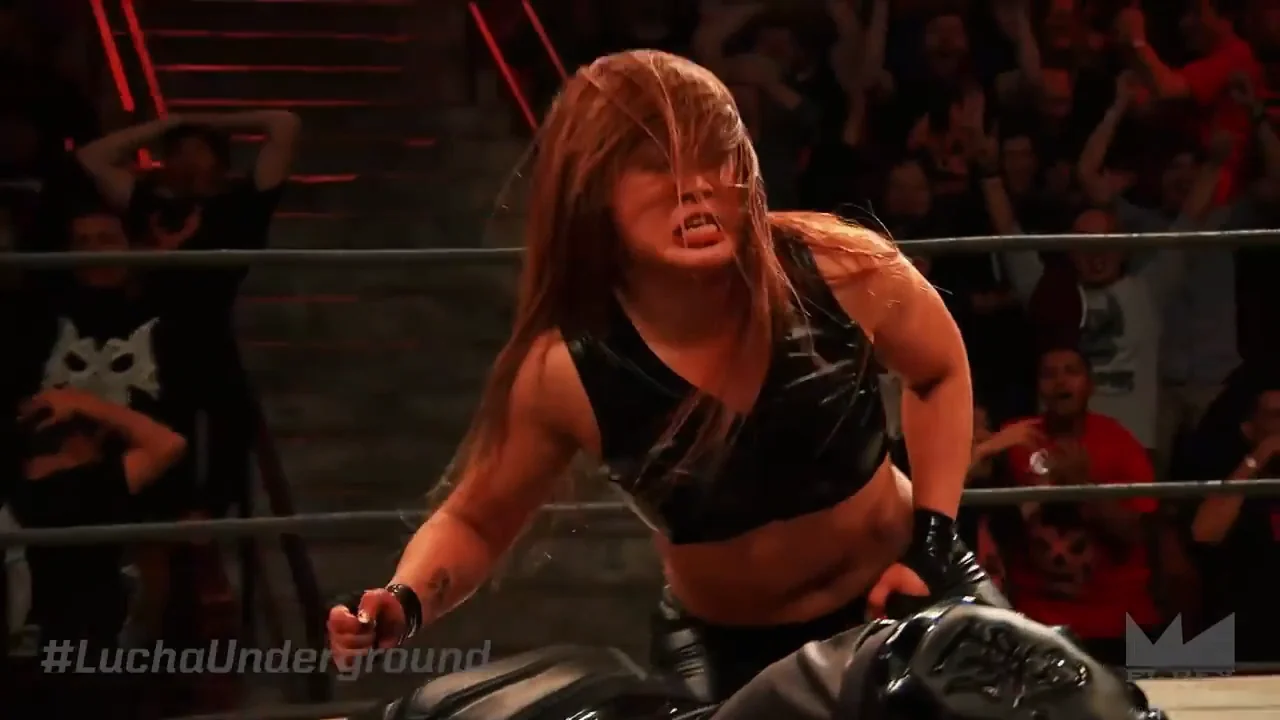 Walka Japonki Iyo Shirai w NXT w WWE. Artykuł o japońskiej zapaśniczce (wrestling) Masami Odate zwanej Iyo Shirai lub IYO SKY i jej kariera w WWE.