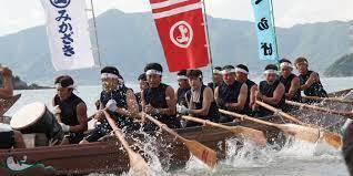 Wiosłujący piraci Murakami - współczesne zdjęcie. Artykuł o japońskich piratach kaizoku z rodu Murakami - samuraje i piractwo w Japonii sengoku