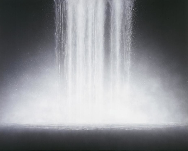 Wodospad,Hiroshi Senju, Japonia Artykuł o sztuce japońskiego malarza Hiroshi Senju oraz filozofii zen w jego obrazach - "At World's End" i "Water Temple" - interpretacja obrazu.