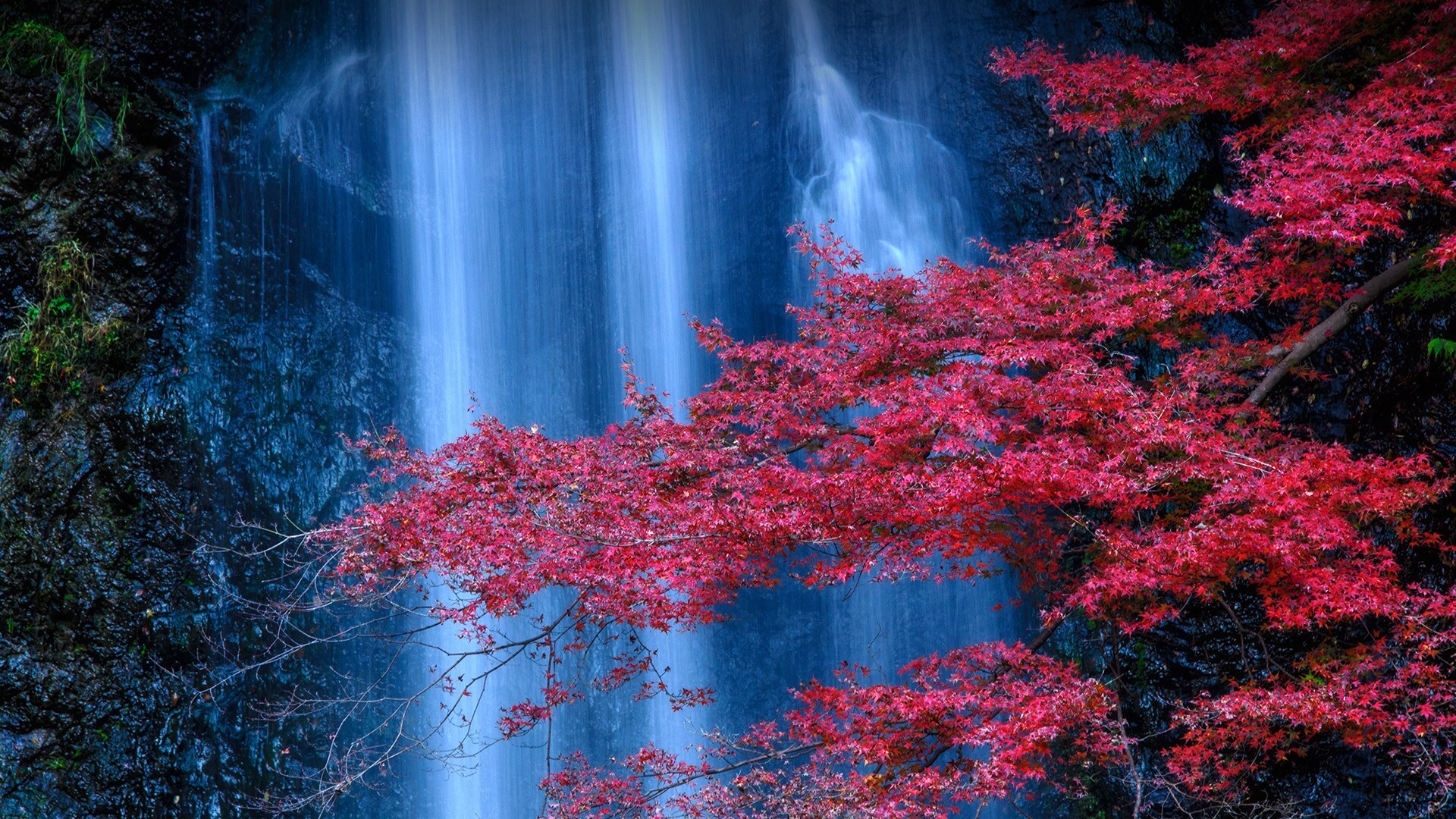 Wodospad - Japonia. Analiza i interpretacja filozoficzna serii ośmiu wodospadów Katsushika Hokusai - japońska sztuka ukiyo-e i mono no aware w niej.