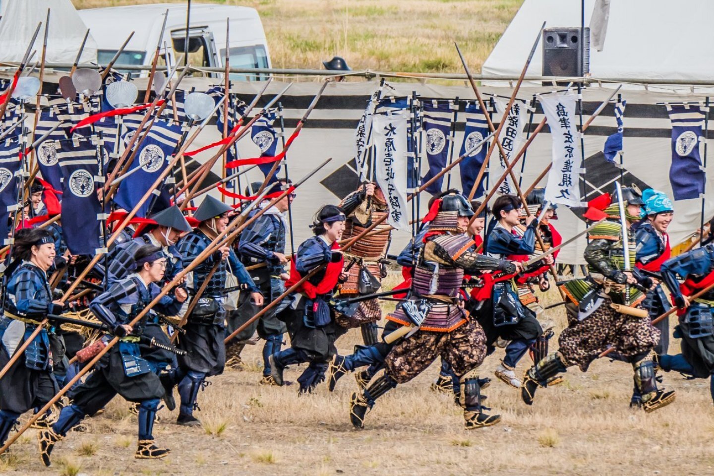 Samurai War Banners: Japanese Heraldry Under Which Battles Were Fought Essay about feudal Japan's samurai war banners, battle flags - their symbolism, meaning, and usage on a battlefield.