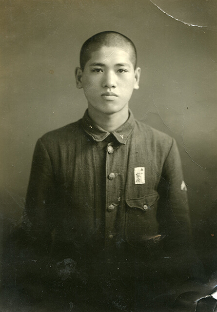 Prawdziwi kamikaze – listy chłopców do rodziny przed śmiercią Prawdziwi kamikaze: autentyczne listy i zapiski dwudziestoletnich pilotów i załóg kaiten pisane tuż przed misją. Fakty, kontekst i słowa do matek, ojców i sióstr.