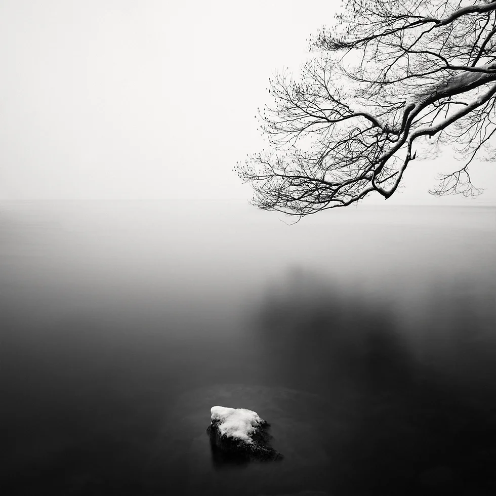 Ichiro Kojima - minimalizm zen w zimie Felieton o japońskiej poezji (waka, haiku) na temat zimy i zimowej introspekcji, odczuciom mono no aware, pustki zen.