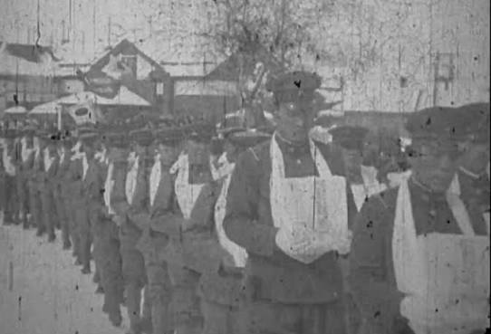 Poezja głupiego wędrowca. Taneda Santōka i ucieczki, które niczego nie leczyły Alkoholik w mnisim habicie, który przeszedł Japonię z żebraczą miską i pisał haiku bez siedemnastu sylab. Taneda Santōka i droga, która niczego nie leczyła.